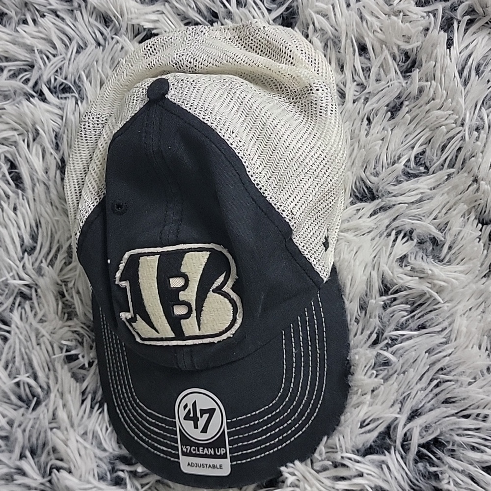 Bengals cap 🤍 - Picture 3 of 9